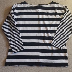 BR Medium striped black & white 3/4 sleeve top